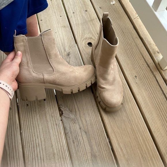 NWOT MADDEN GRIL BOOTS - Picture 1 of 3